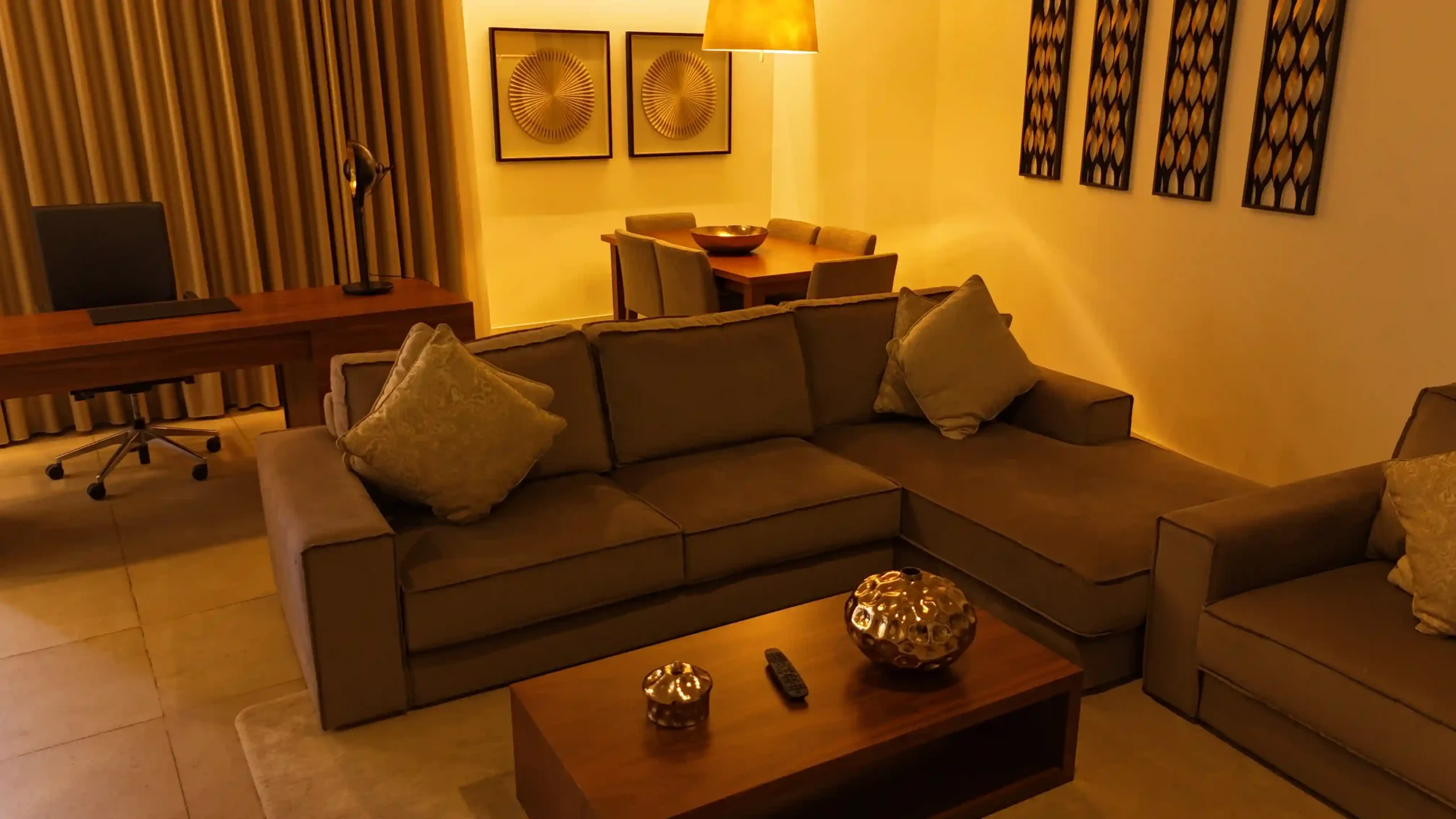 Monotel Suite Detail