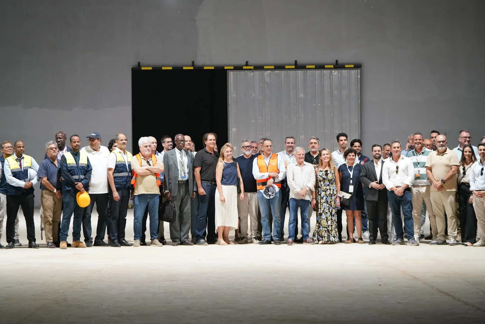Delegation group photo during the industrial site visit