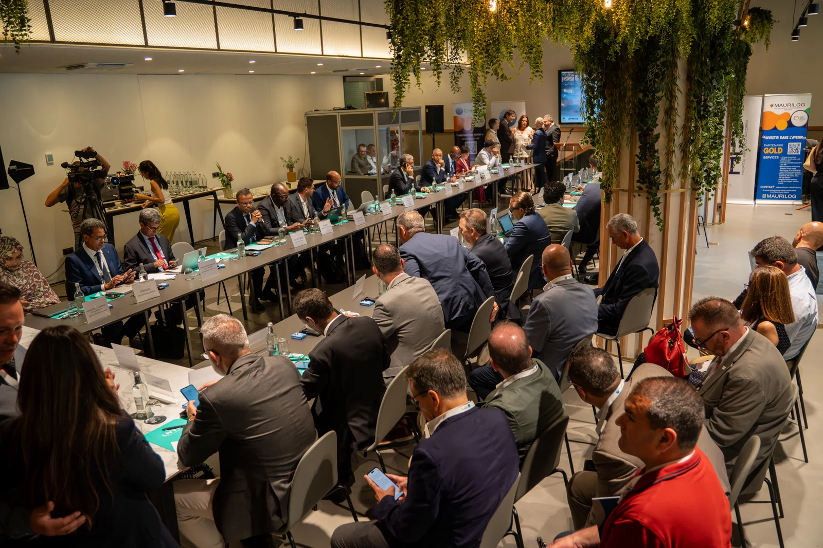 The Las Palmas roundtable in full session